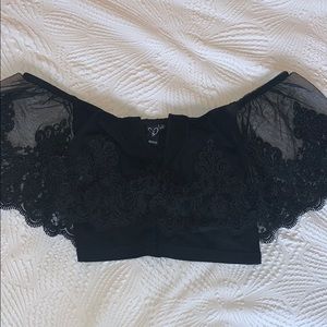 Black Lace Windsor Crop Top 🖤